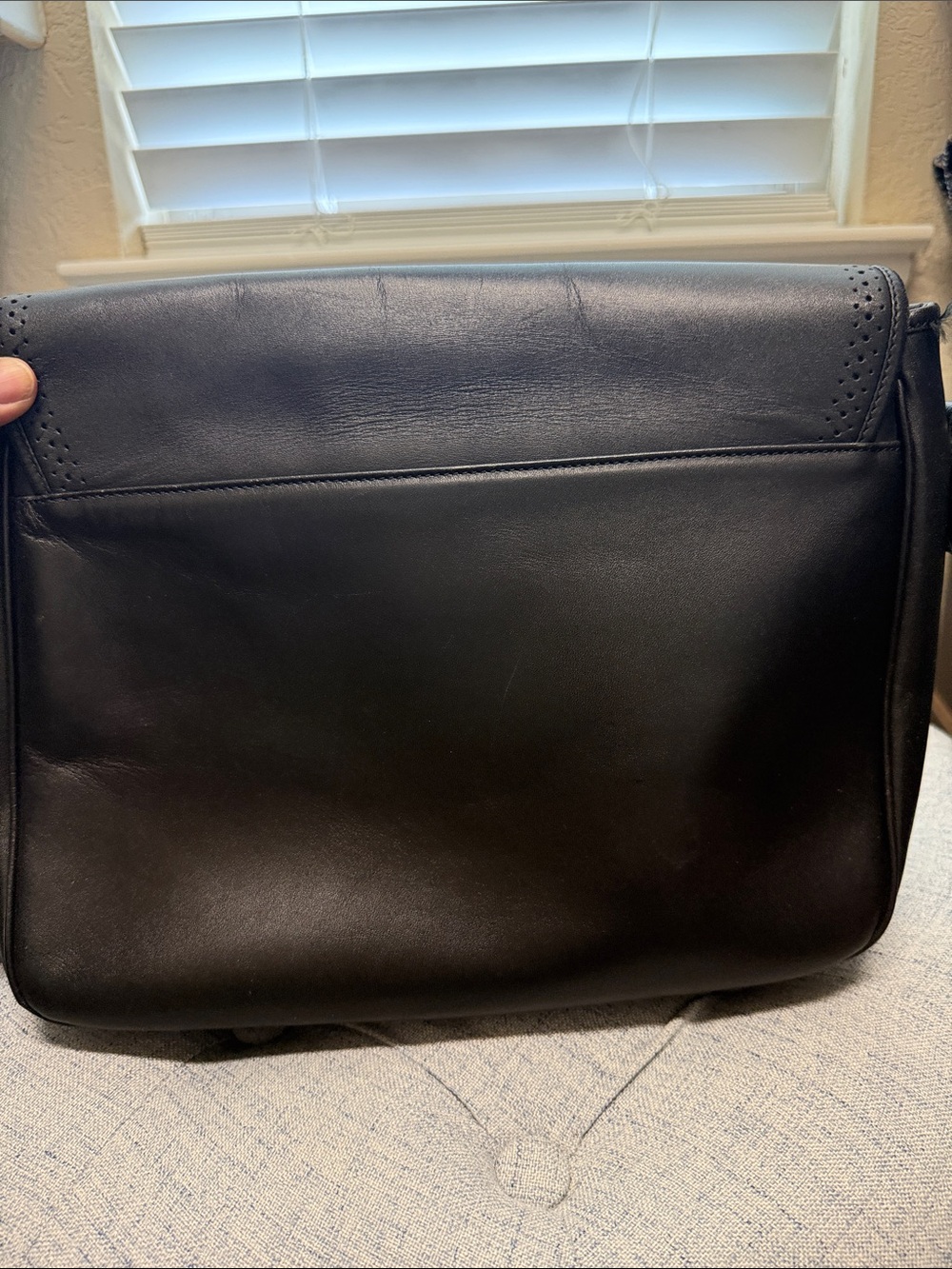 Burberrys Classic Black Leather Bag with Embossed Crest - Picture 9 of 13